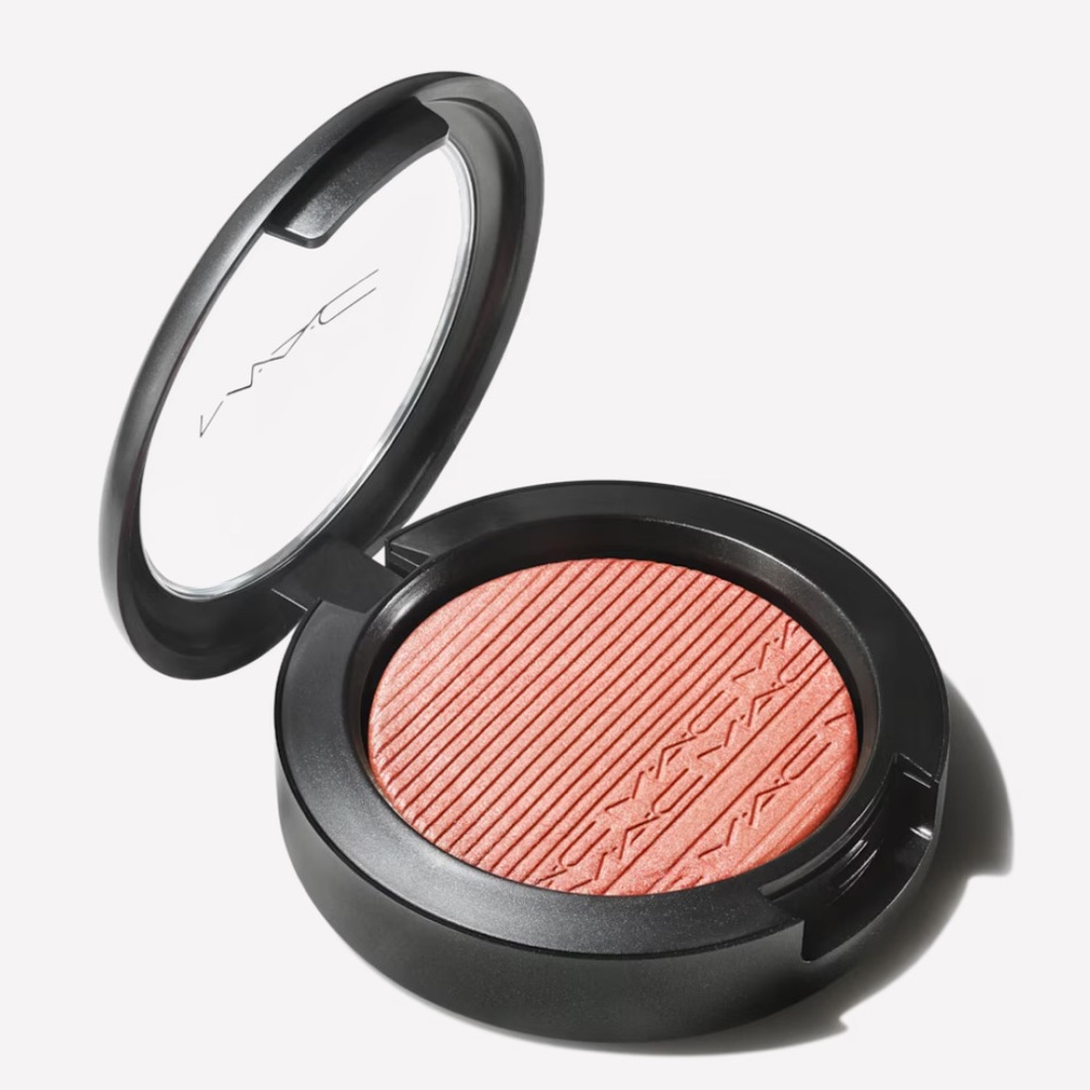 SWATCHED ONCE - EXTRA DIMENSION BLUSH
Fairly Precious - Light pinky champagne